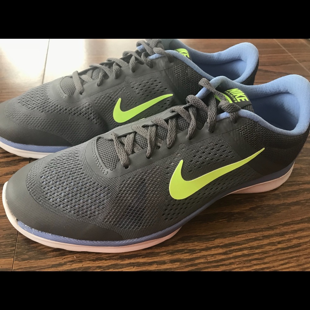 Brand New Nike In-Season TR 5 Shoes - Size 11